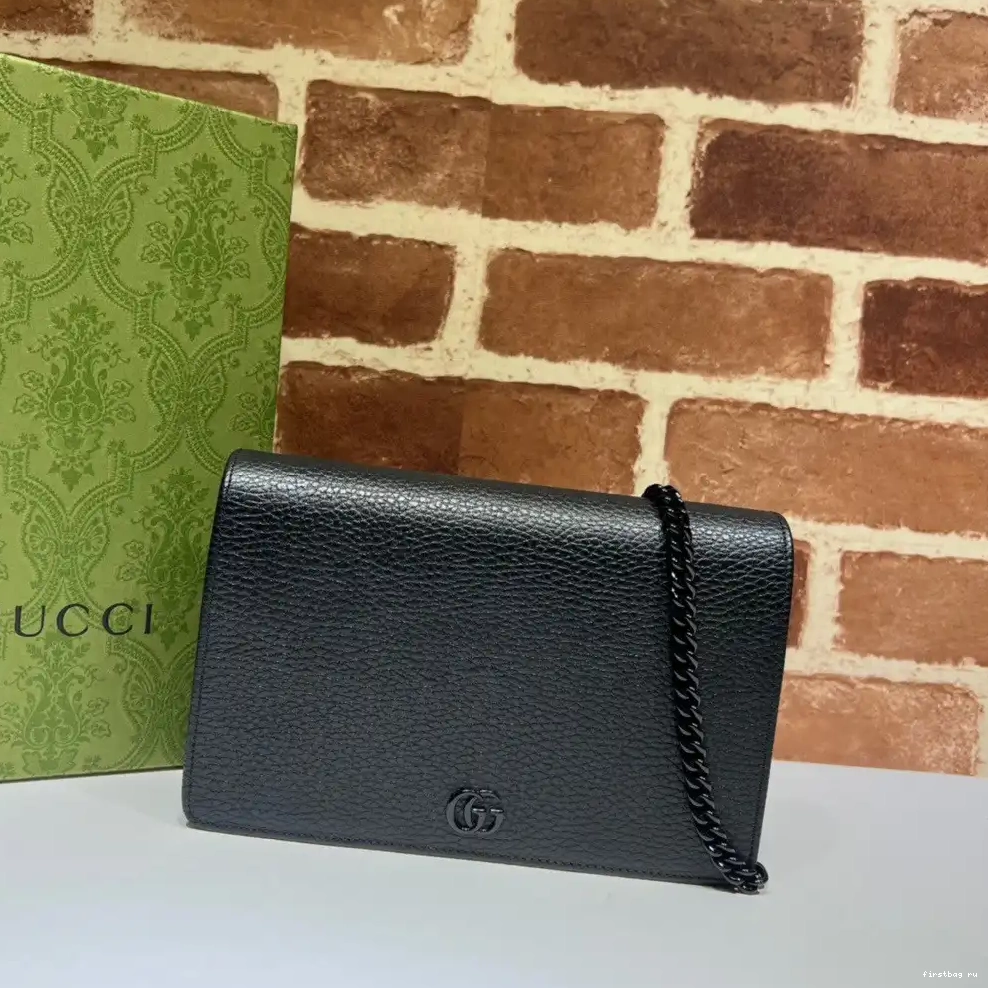 First bag ru Marmont chain wallet Gucci GG 0530